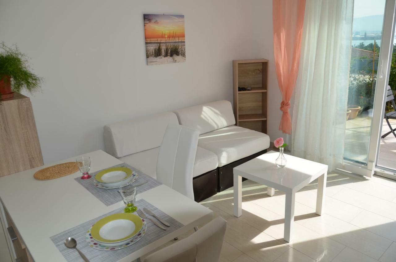 Garden View Apartments Ankaran Exterior photo